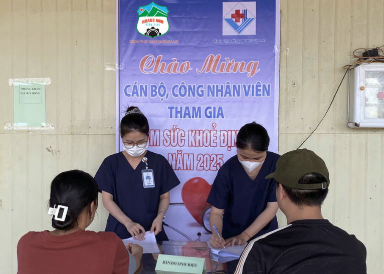 Khám sức khỏe định kỳ cán bộ công nhân viên HAGL